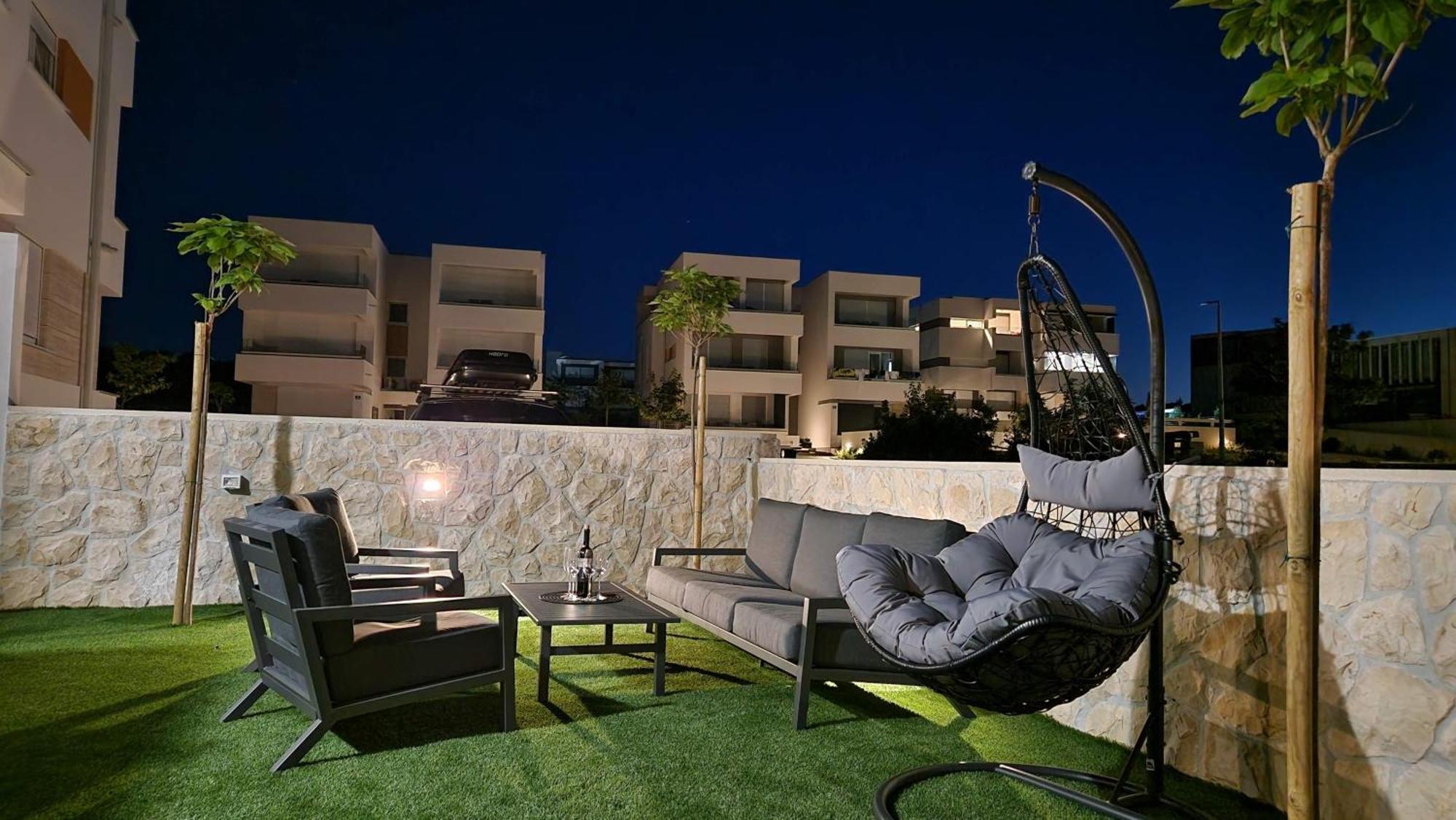 Luxury Terracotta Sun With Private Jacuzzi And Garden *